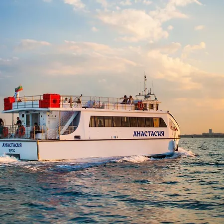 на брега на морето - сарафово Apartment Burgas City