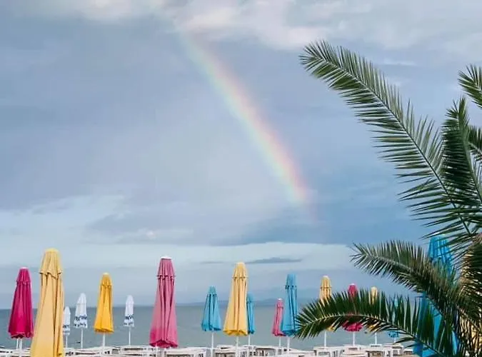 Apartman на брега на морето - сарафово