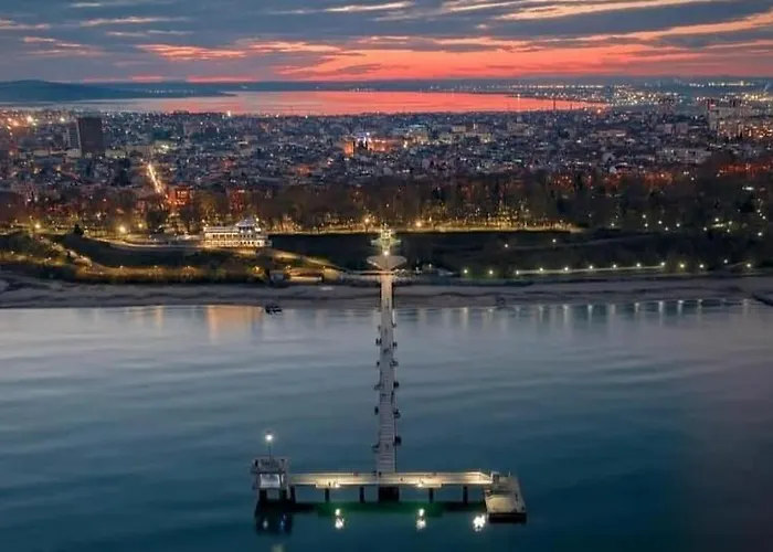 شقة на брега на морето - сарафово *