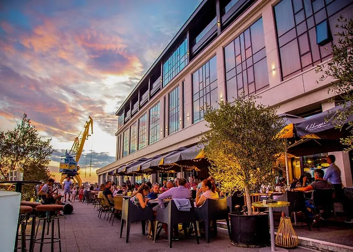 на брега на морето - сарафово * بورغاس